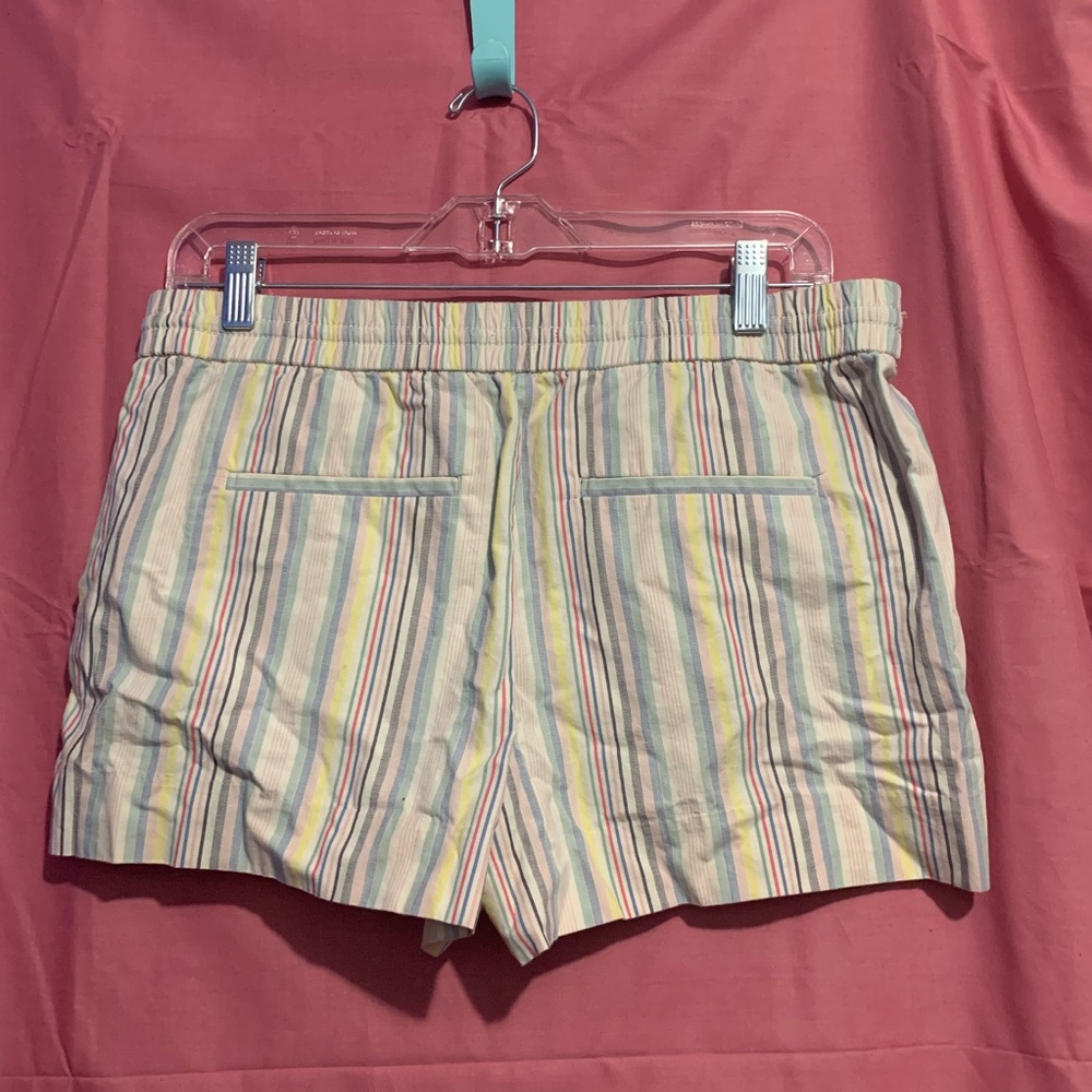 Stripped shorts - Picture 2 of 4